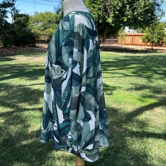 Show Me Your Mumu Green Palm Leaf Motif Print Size Small - Picture 6 of 7